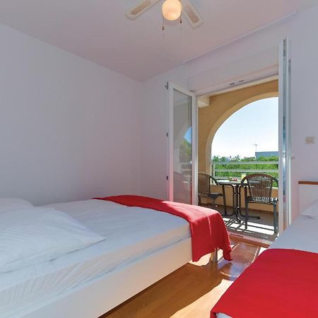 Gorgeous Apartment In Vodice With Kitchen Екстериор снимка