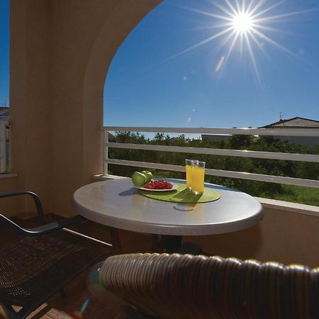 Gorgeous Apartment In Vodice With Kitchen Екстериор снимка