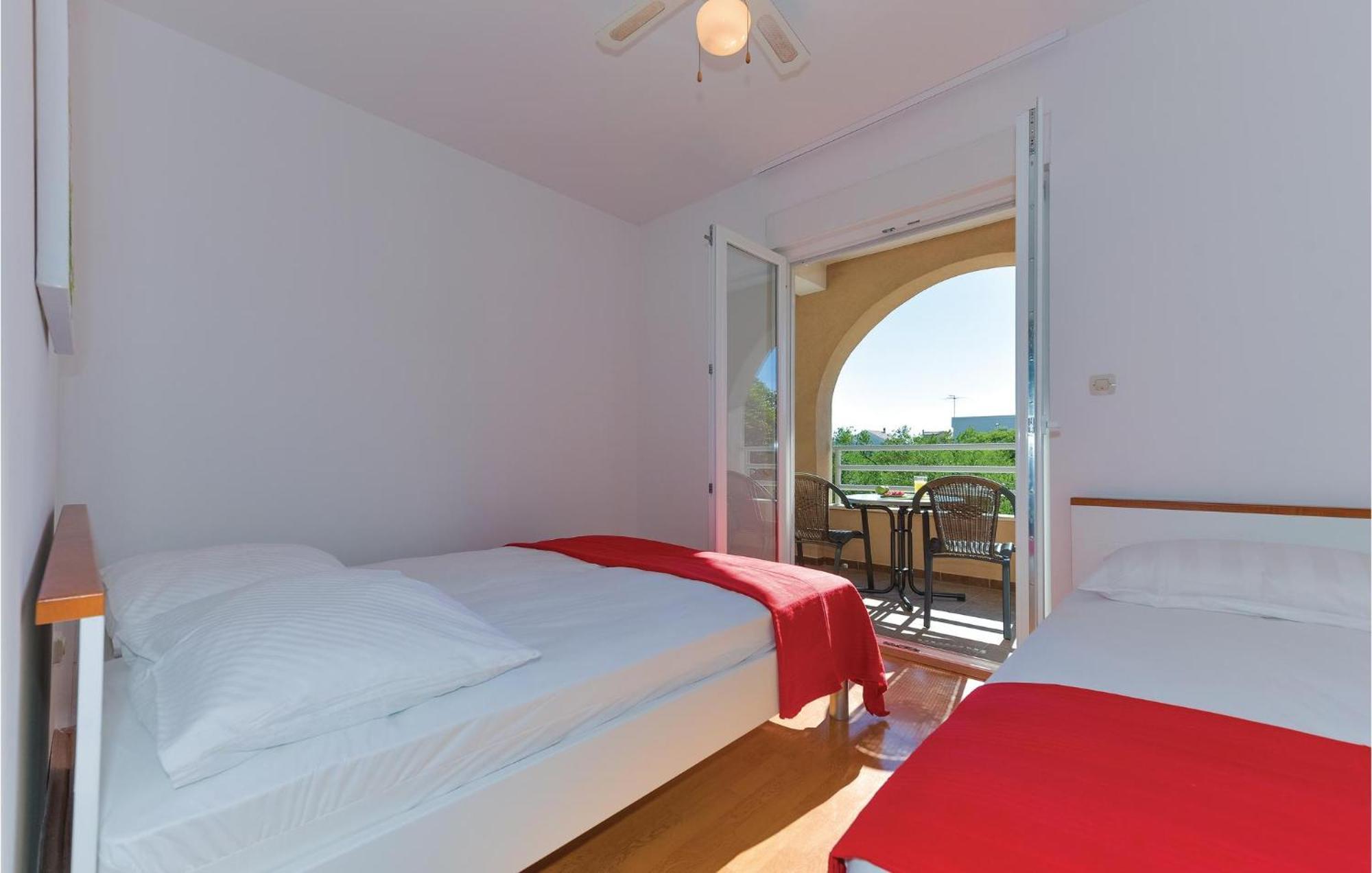 Gorgeous Apartment In Vodice With Kitchen Екстериор снимка