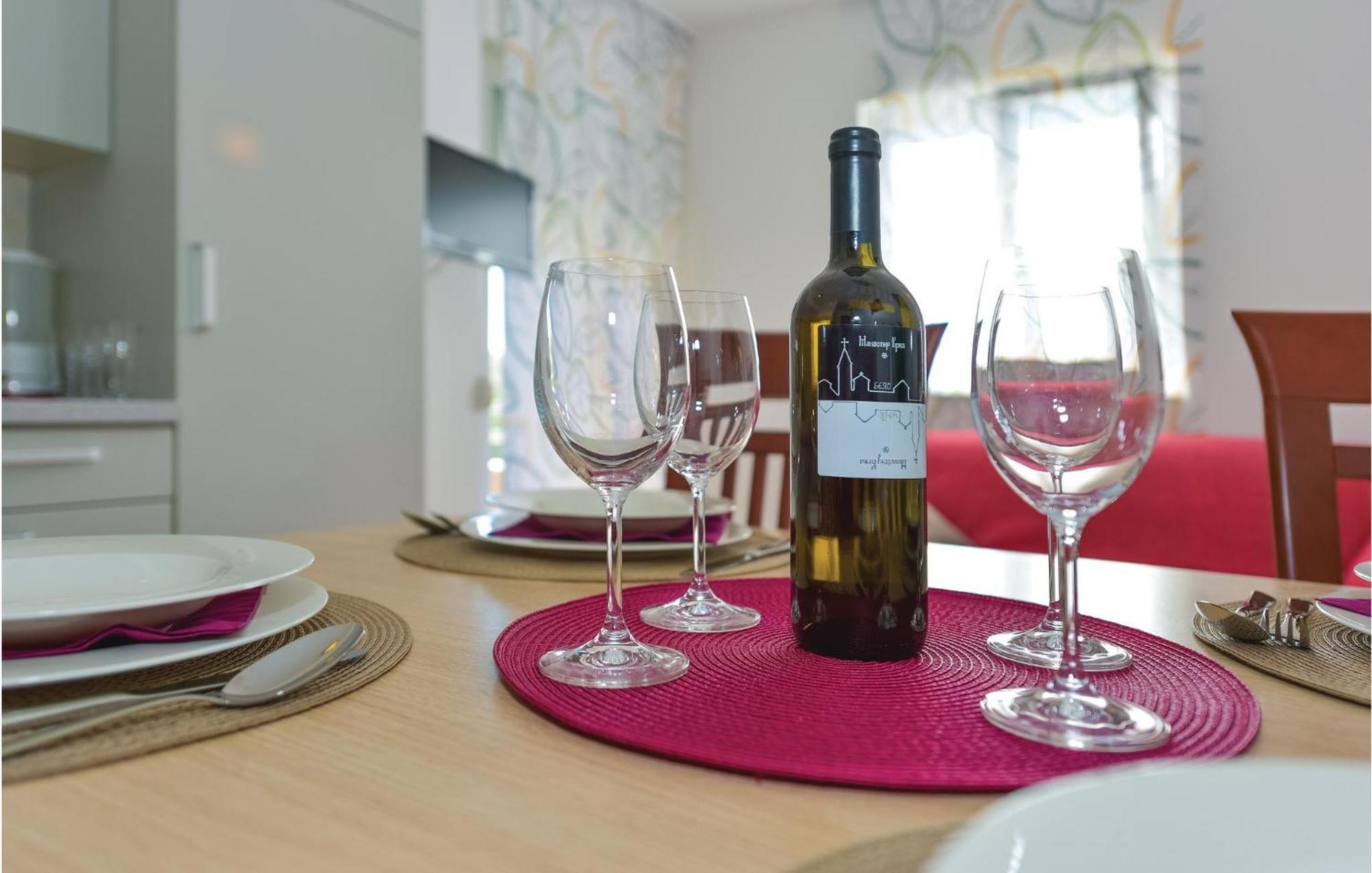 Gorgeous Apartment In Vodice With Kitchen Екстериор снимка