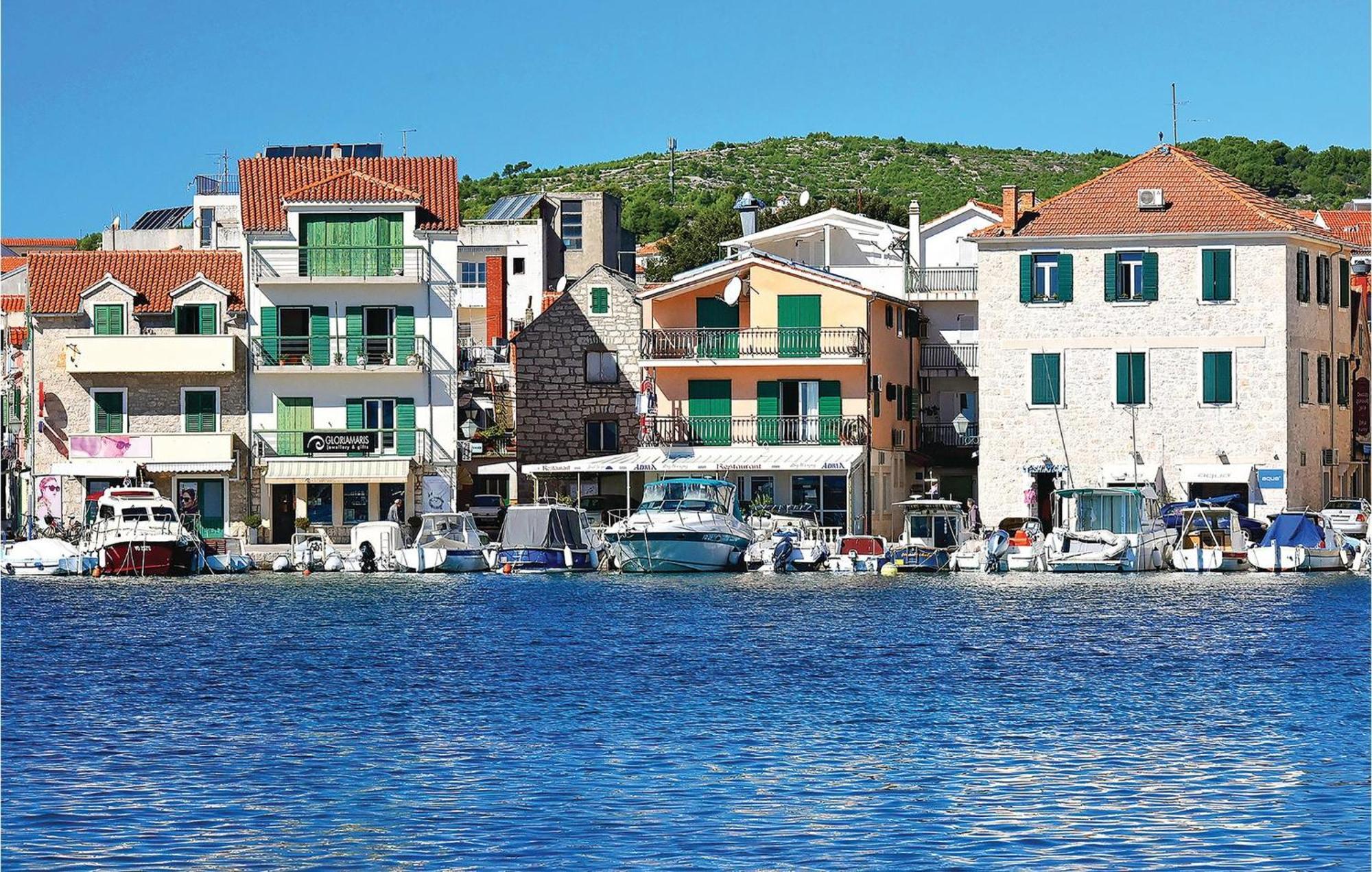 Gorgeous Apartment In Vodice With Kitchen Екстериор снимка